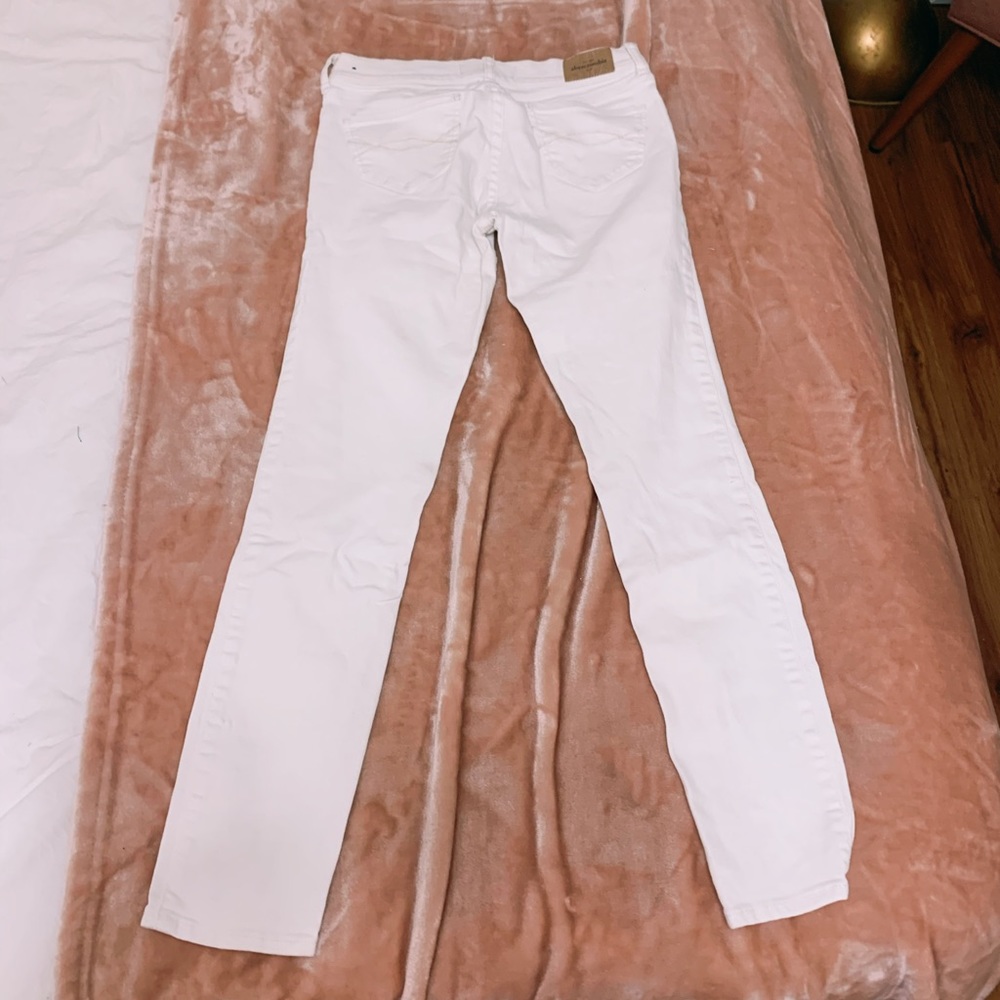 White jeans! - Picture 3 of 7